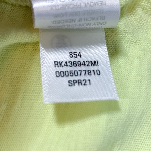 Z by Zella Women’s Racerback Tank Top in Yellow Green - Picture 8 of 9